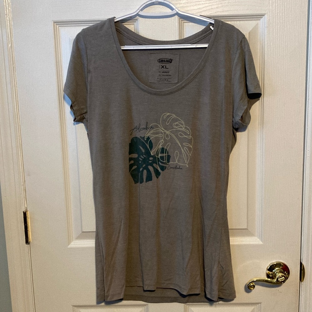 Cariloha XL women’s top! No damages